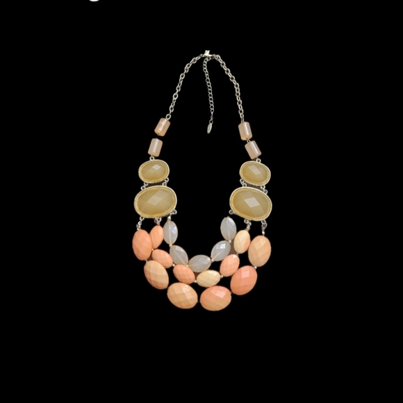 Vintage VCLM Cascade Lucite Necklace Art Deco Bib 3-Strand Peach Carved - Picture 1 of 5